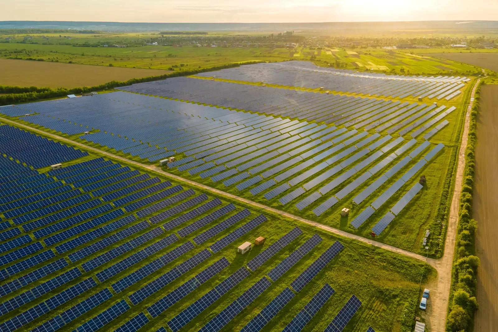 Large photovoltaic installation illustrating agricultural solar generation and energy monitoring