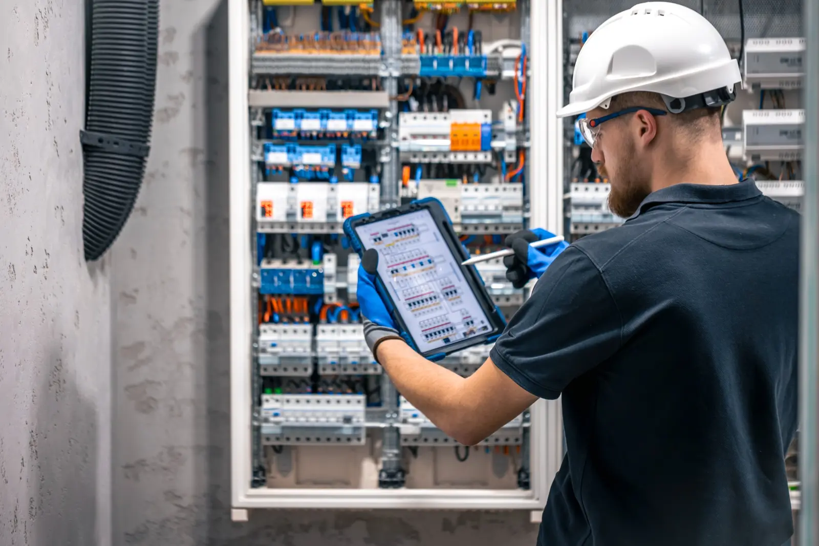 Commercial solar monitoring and electrical control system assessment